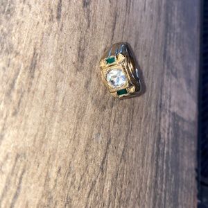 Color green and gold, size 9